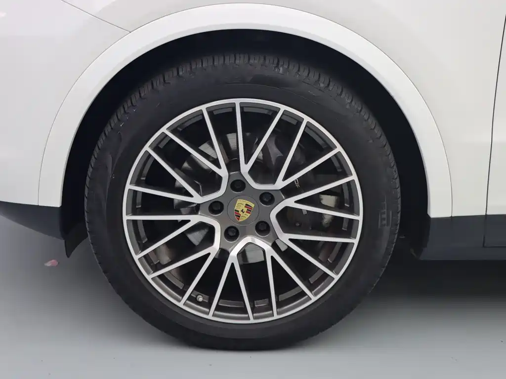 Porsche Cayenne — миниатюра 4