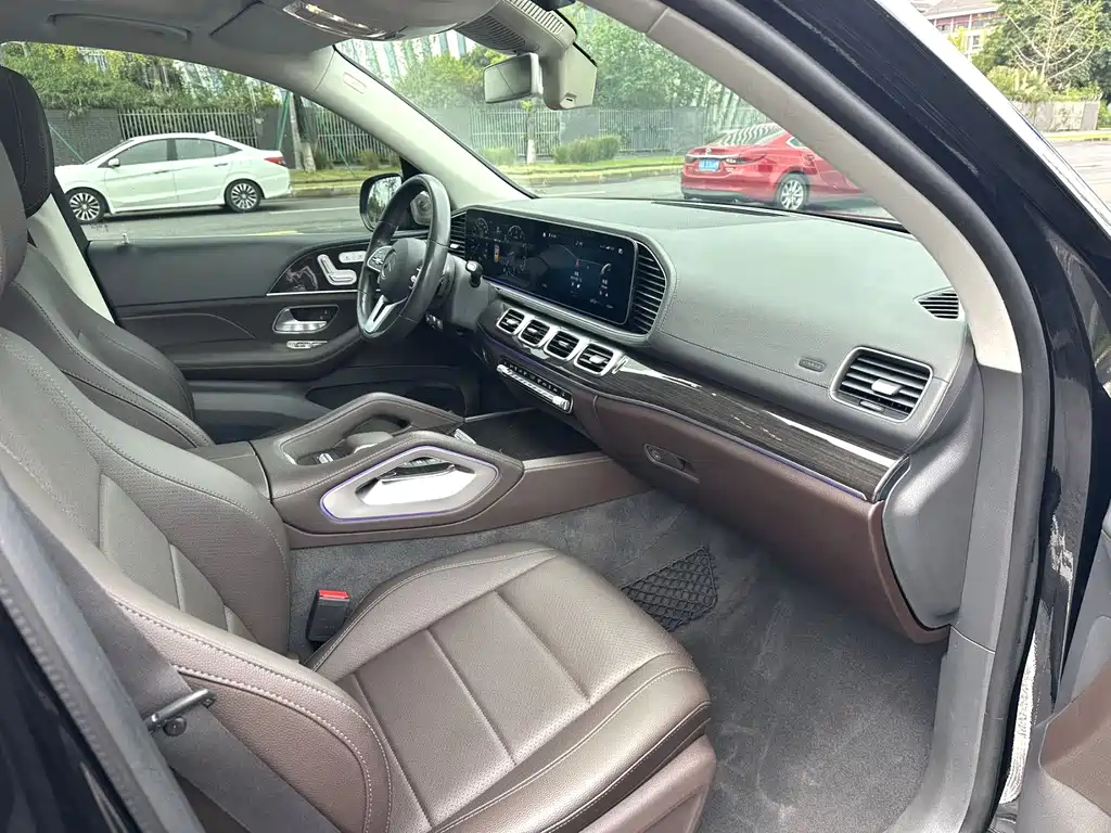 Mercedes-Benz GLE (Import) — миниатюра 7