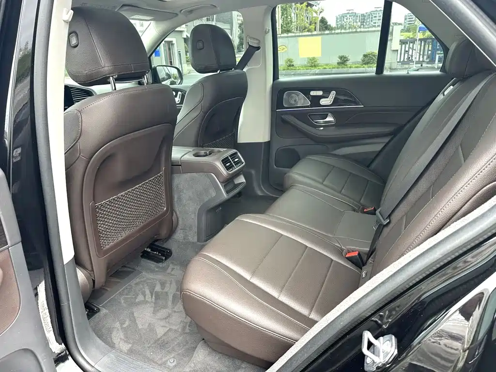 Mercedes-Benz GLE (Import) — миниатюра 8