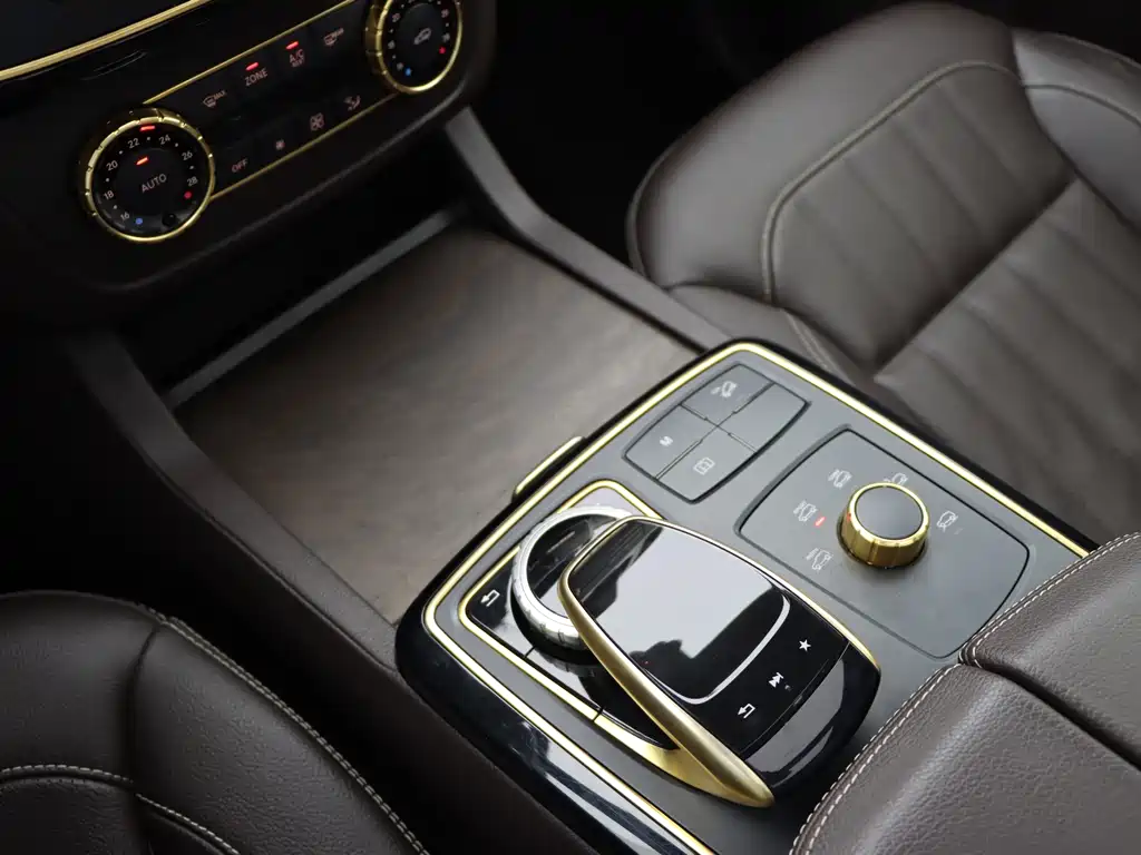 Mercedes-Benz GLE (Import) — миниатюра 16