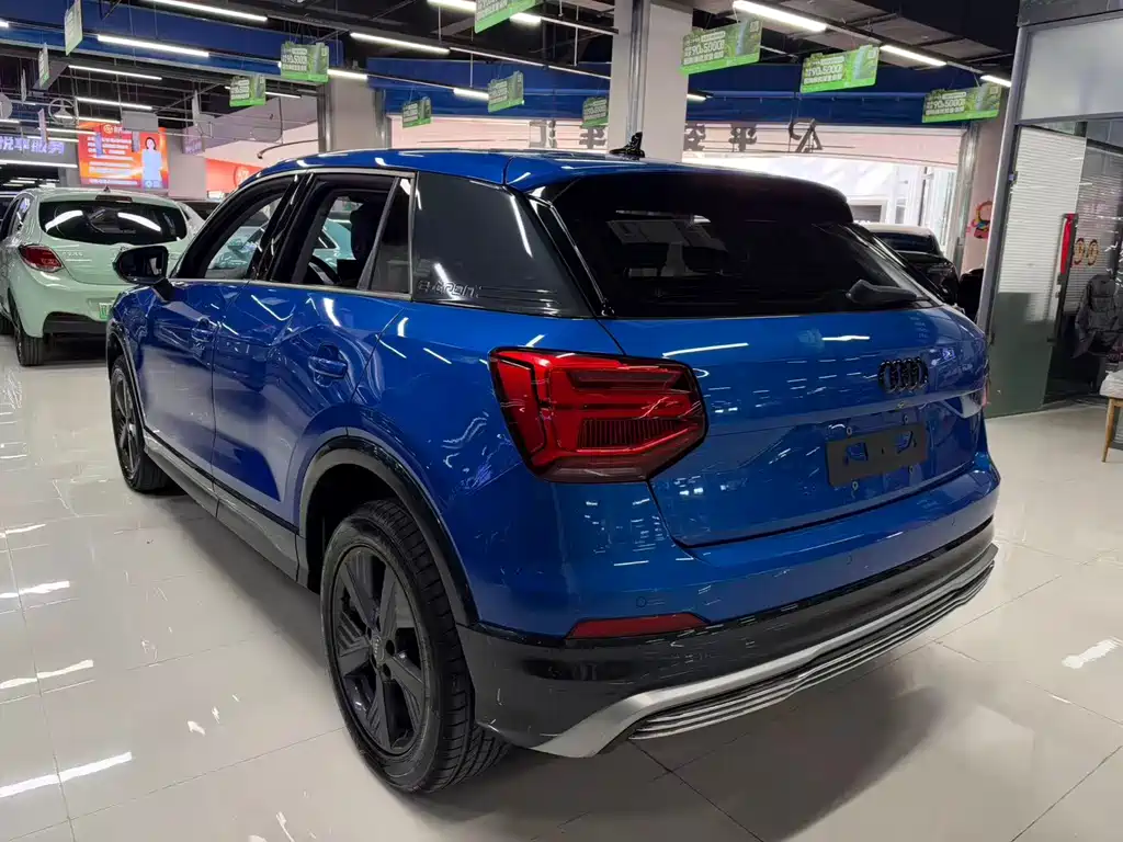 Audi Q2L e-tron — миниатюра 6