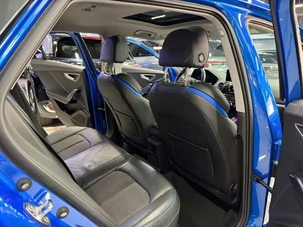 Audi Q2L e-tron — миниатюра 11