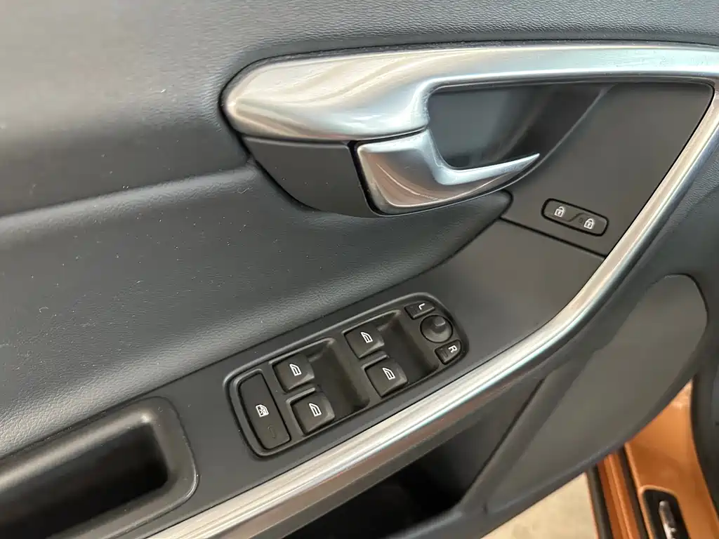 Volvo S60 S60L T5 Smart Drive Edition, фото 13