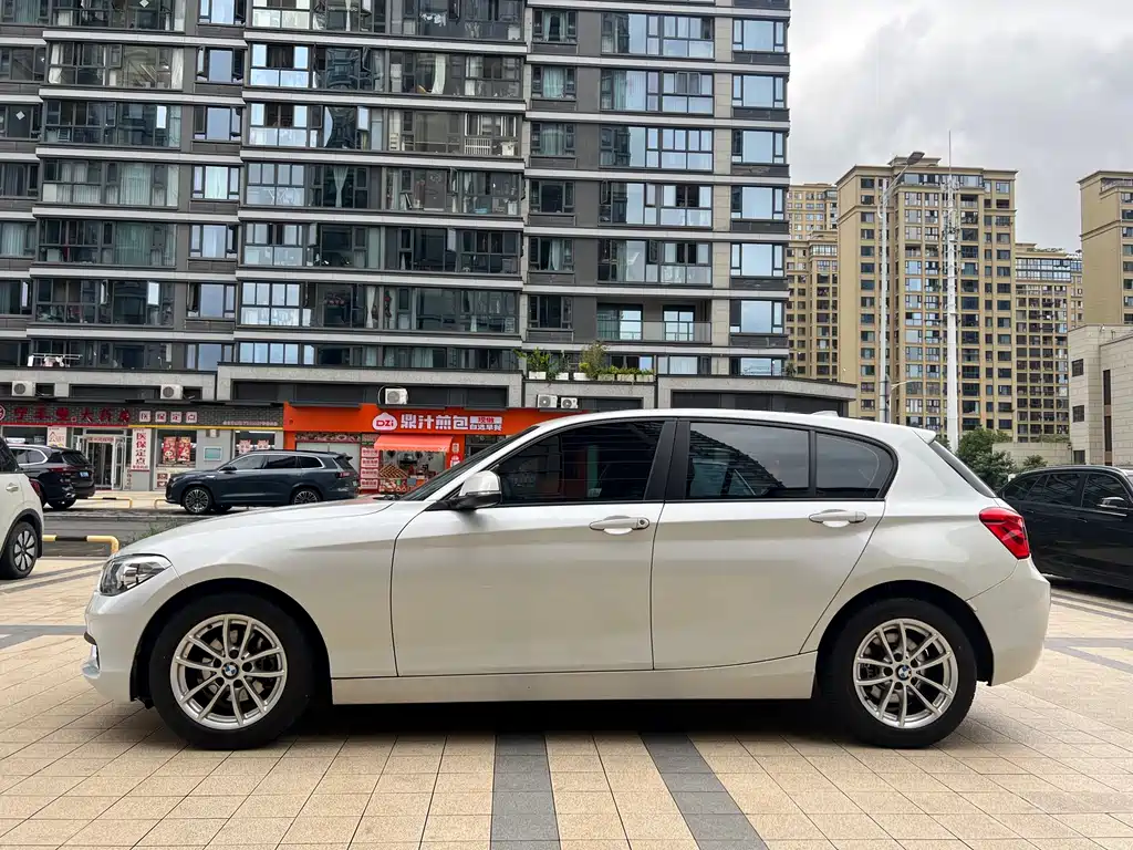 BMW 1 Series (Import) — миниатюра 5