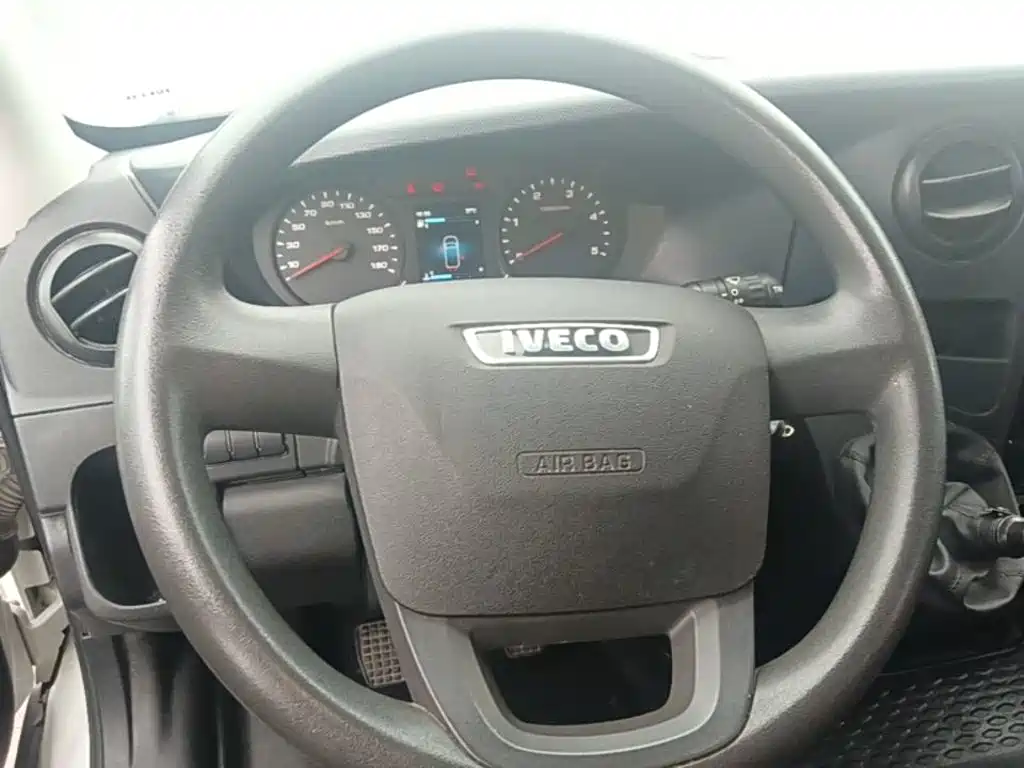IVECO Ousheng — миниатюра 11