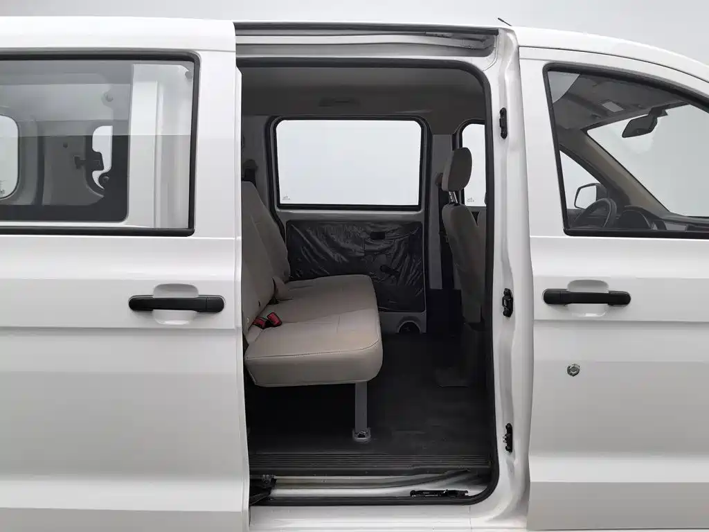 Wuling Hongguang V — миниатюра 15