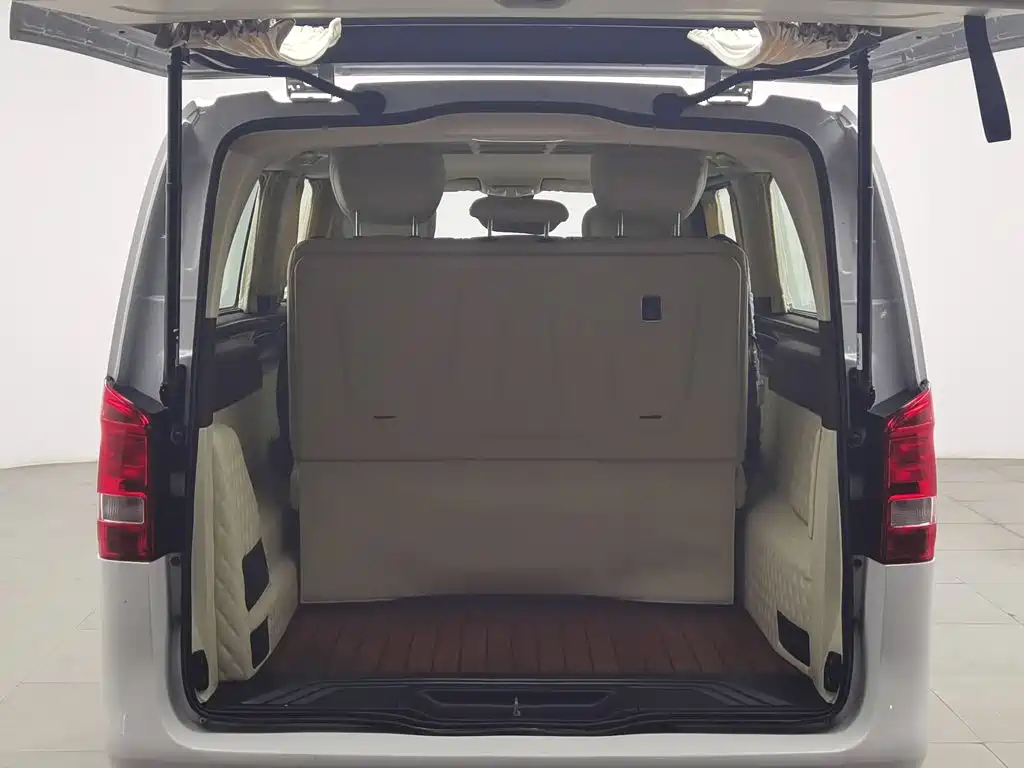 Mercedes-Benz Vito — миниатюра 16