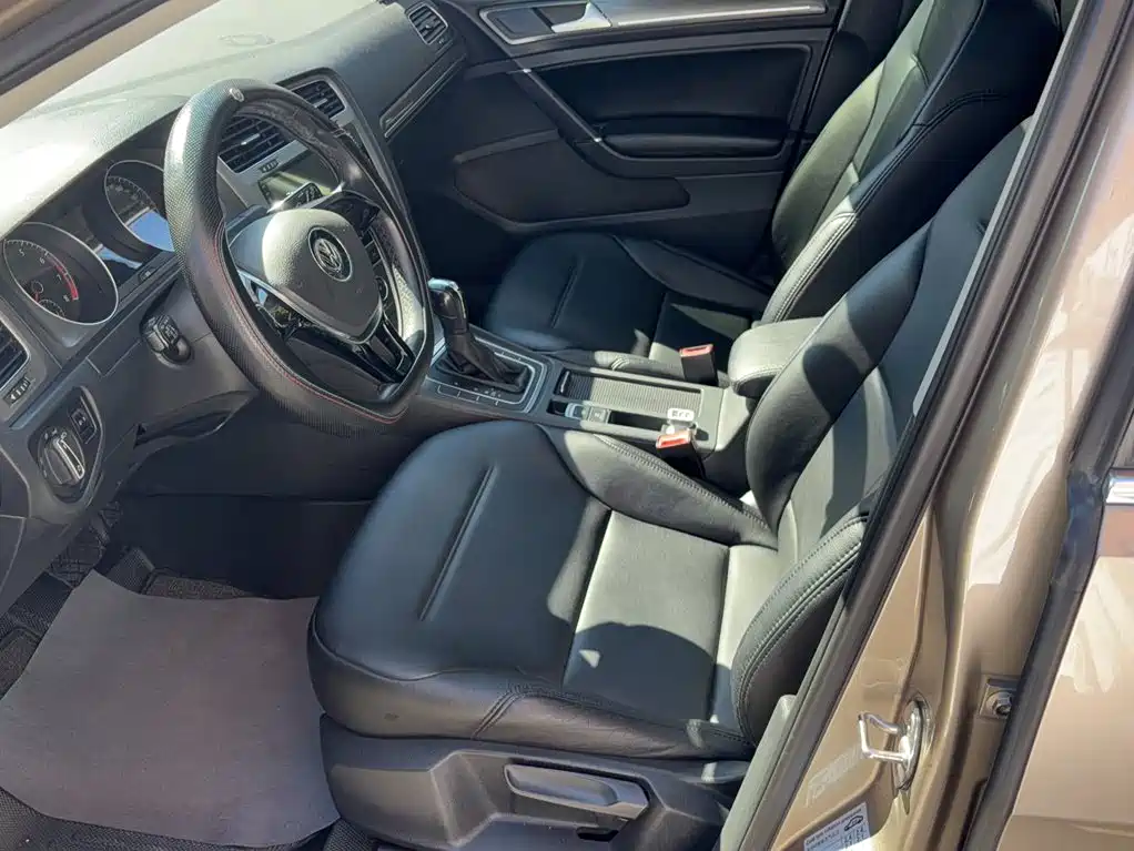 Volkswagen Golf — миниатюра 3