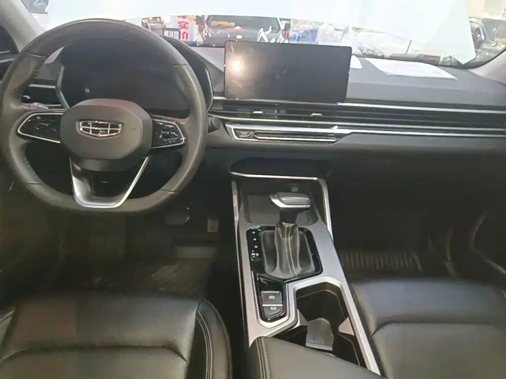 Geely Emgrand — миниатюра 14