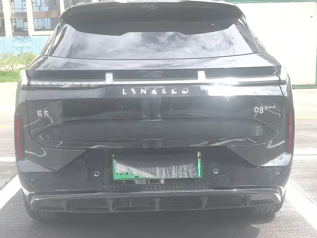 Lynk & Co 08 EM-P 2025 245km Pro