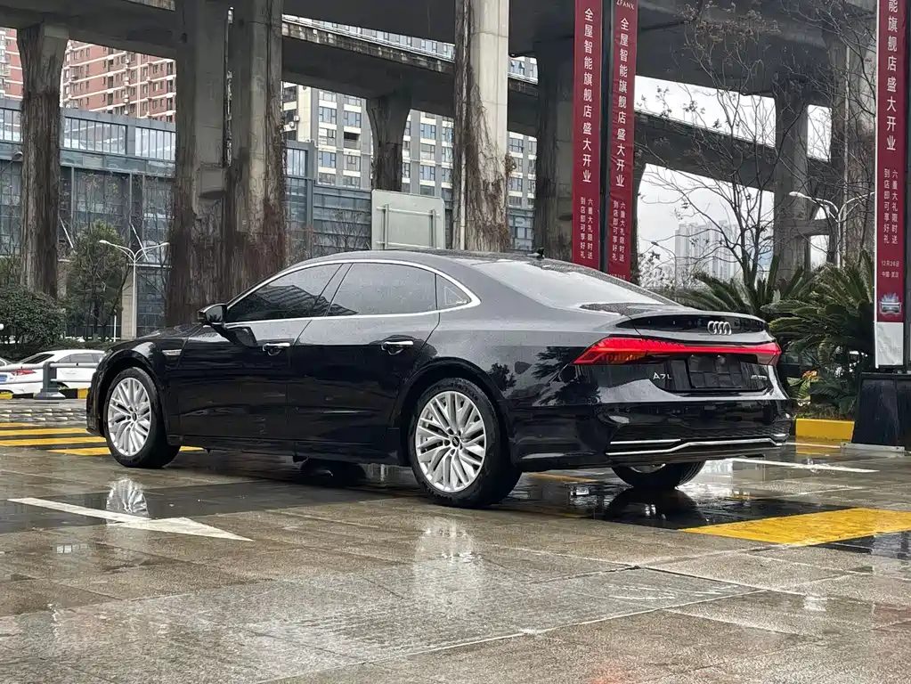 AUDI A7L