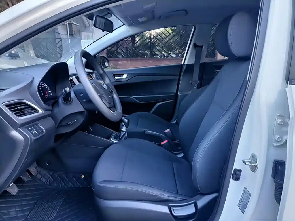 Hyundai Verna — миниатюра 19