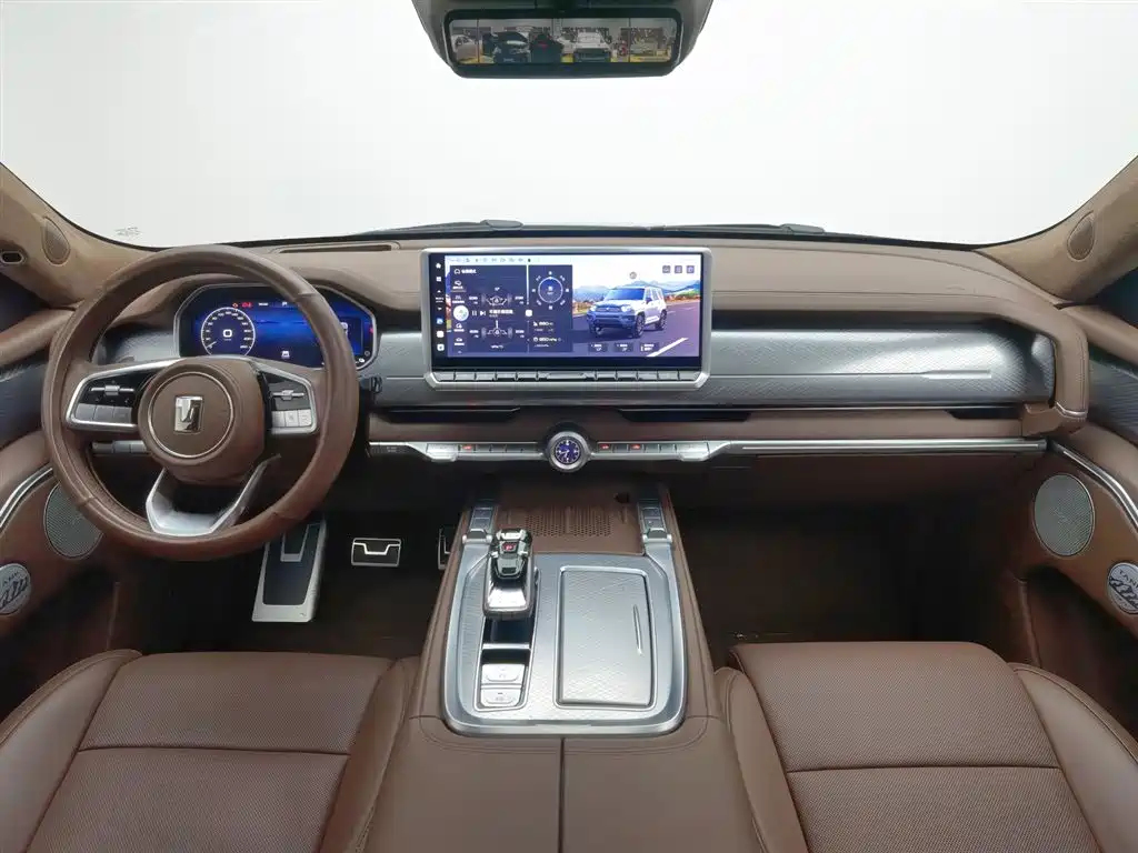 TANK TANK 700 NEW ENERGY