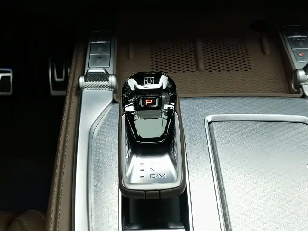 TANK TANK 700 NEW ENERGY