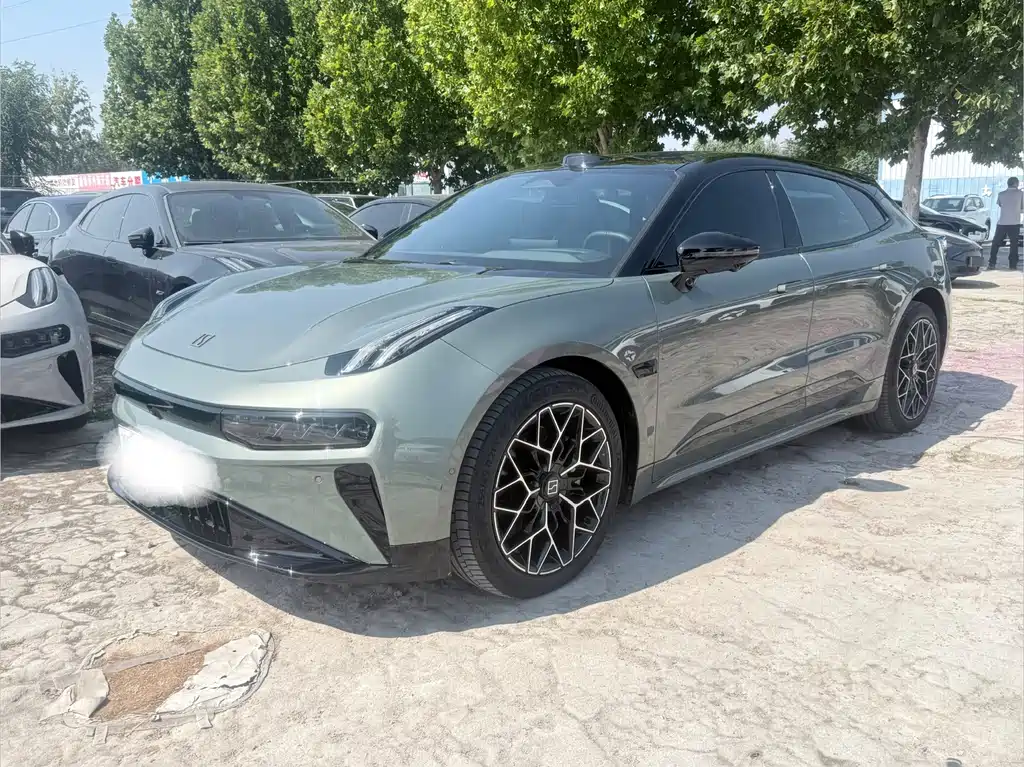 Zeekr 001