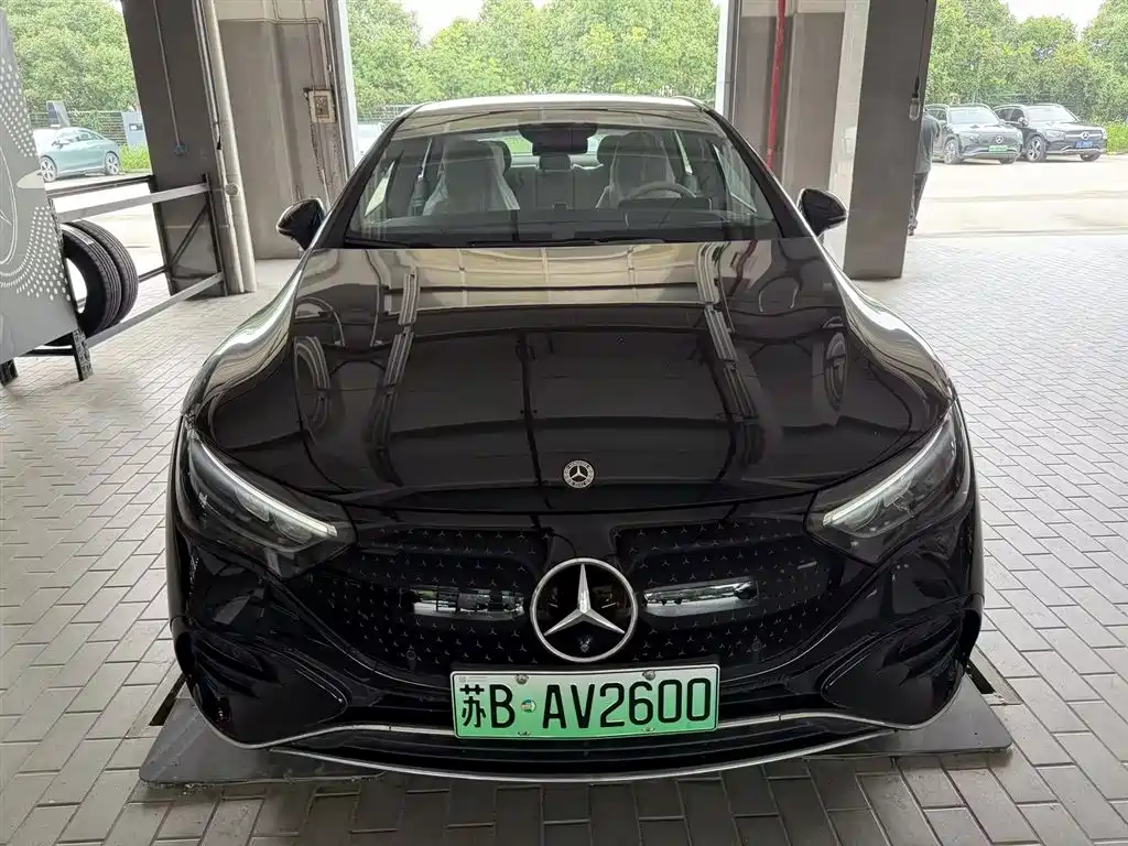 Mercedes-Benz EQE 2025 500 4MATIC Luxury