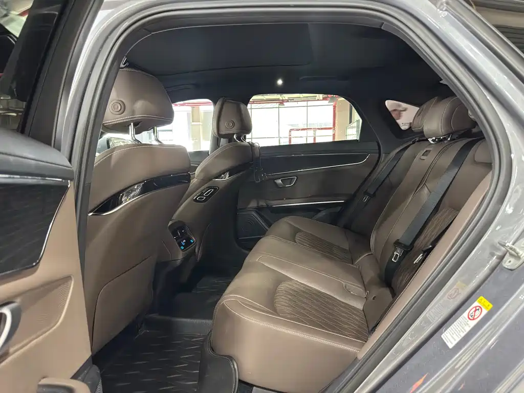 BYD Han — миниатюра 8