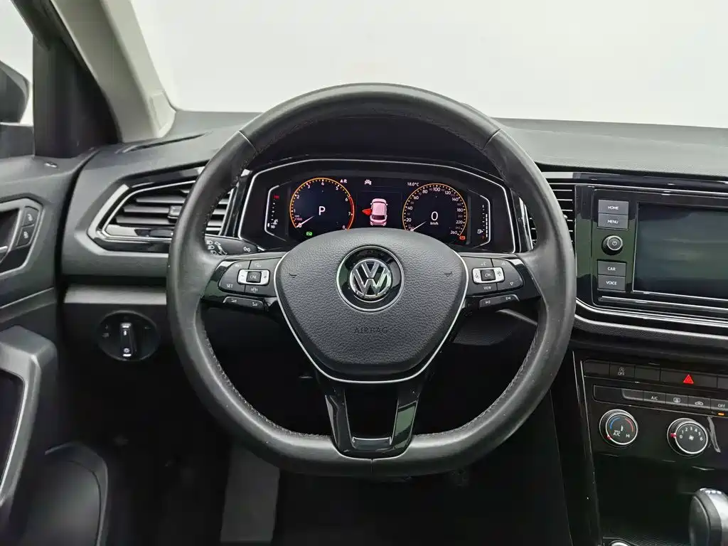 Volkswagen T-Roc — миниатюра 11
