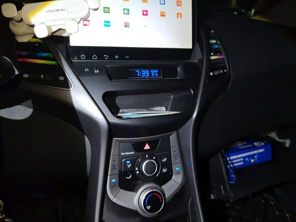 Hyundai Elantra Langdong — миниатюра 9
