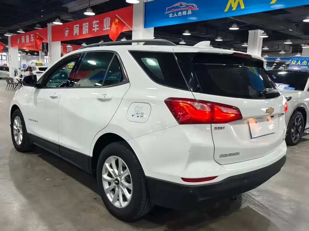 Chevrolet Equinox — миниатюра 9