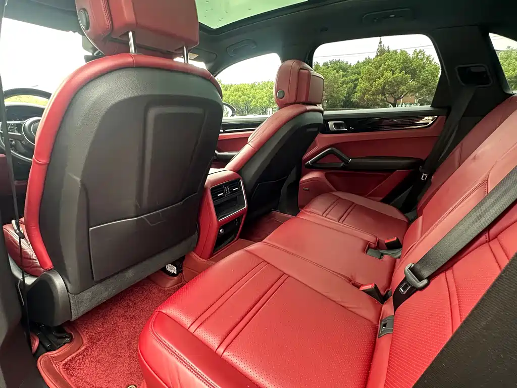 Porsche Cayenne — миниатюра 19