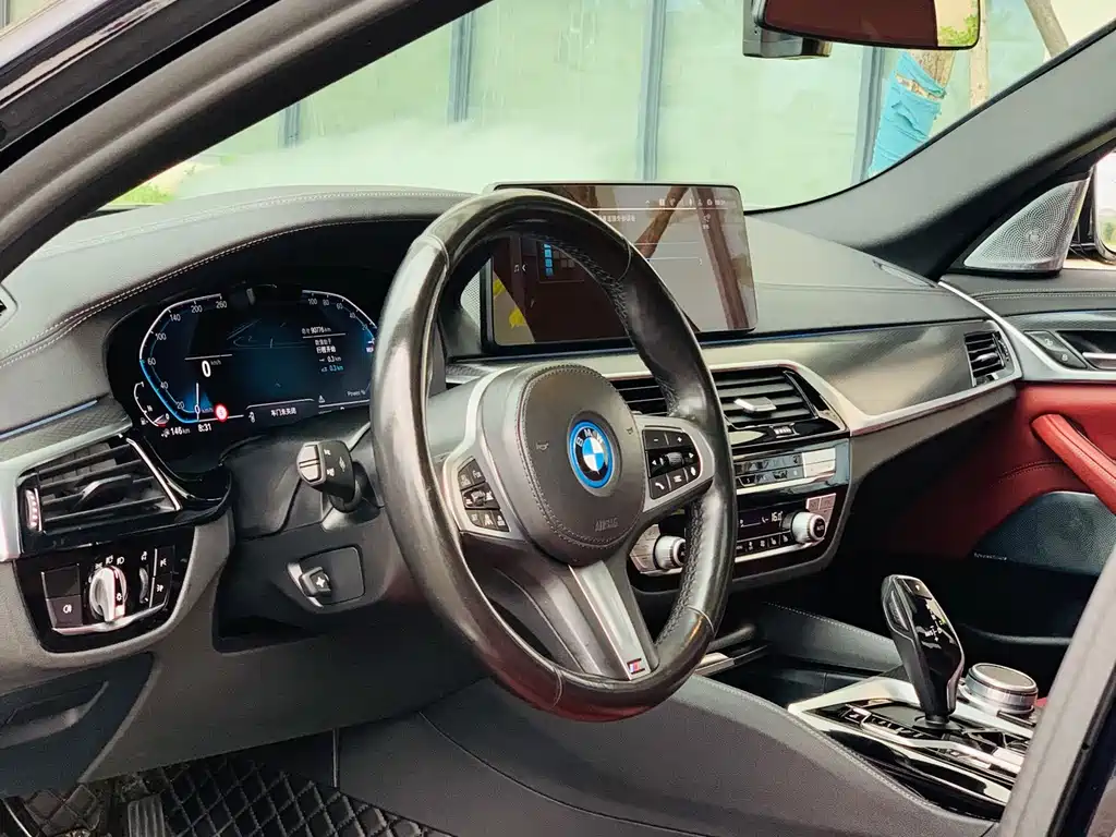 BMW 5 Series New Energy — миниатюра 16