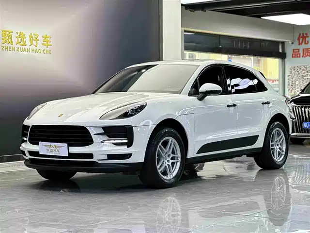 PORSCHE MACAN 2021