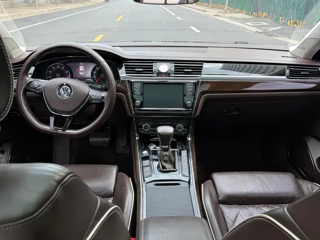 Volkswagen Phideon — миниатюра 8