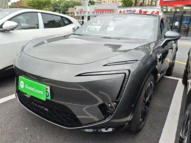 2025 Avatr 11