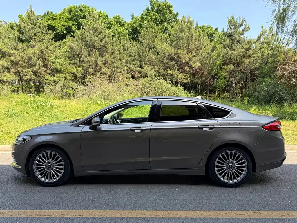 Ford Mondeo 2017 EcoBoost 180