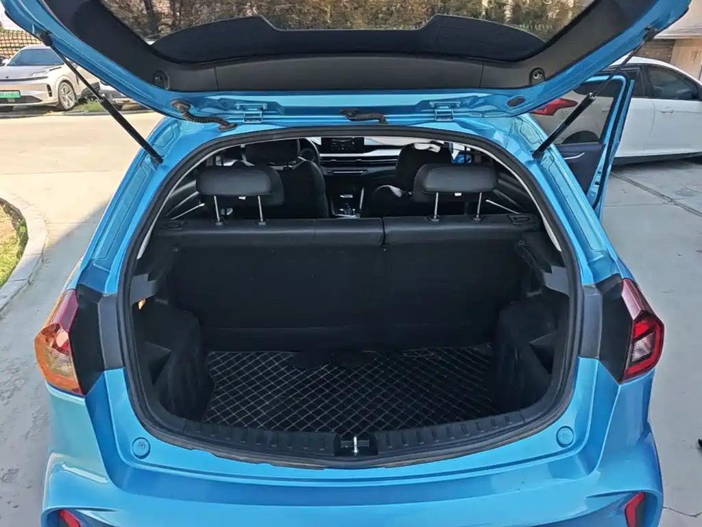 Geely Vision X3 — миниатюра 10