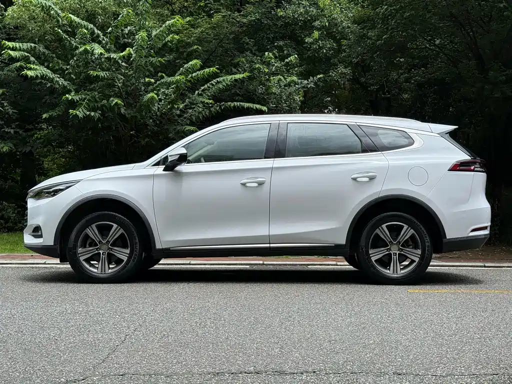 BYD TANG