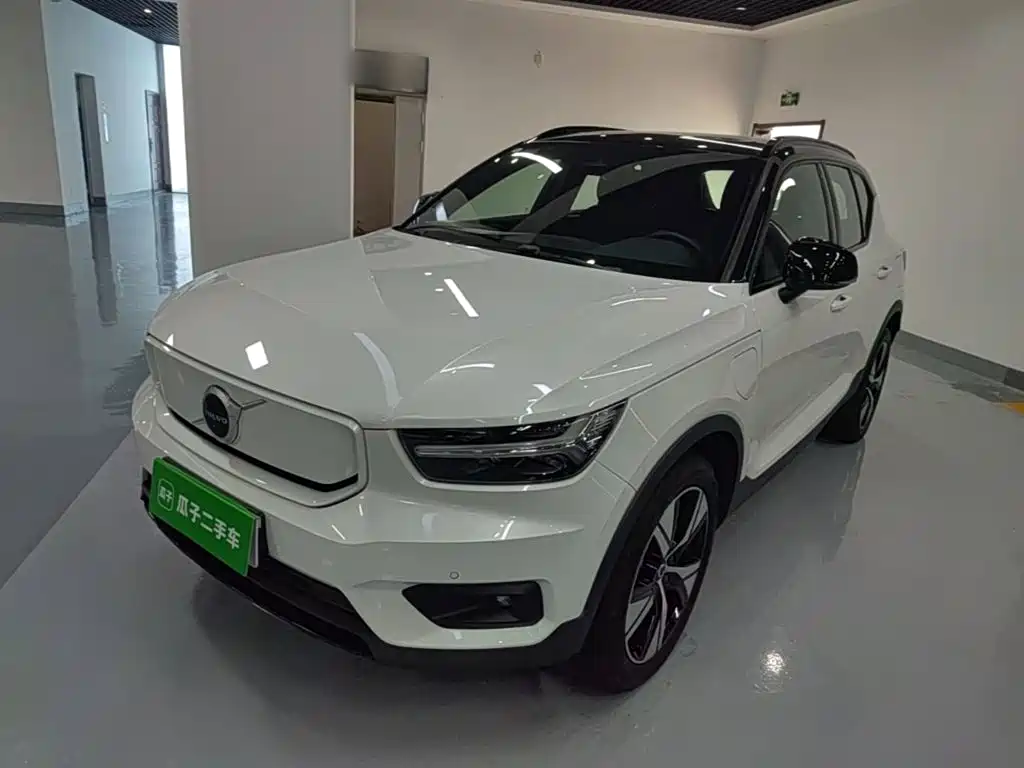 Volvo XC40 NEV — миниатюра 2