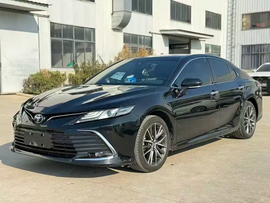 Toyota Camry 2021