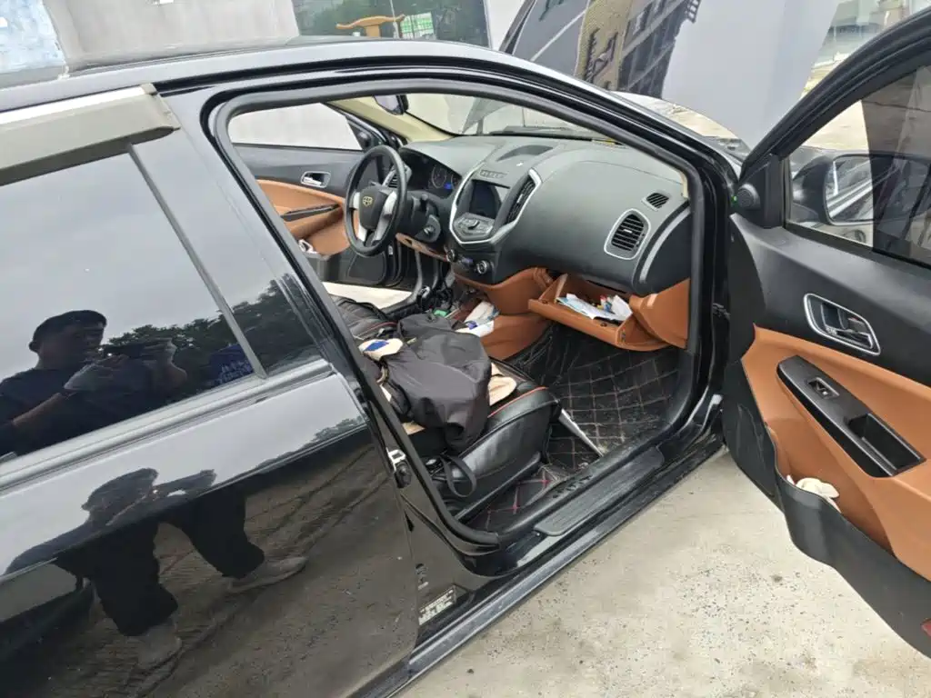 Geely King Kong — миниатюра 9