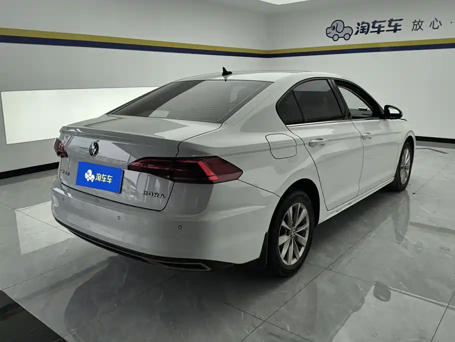 Volkswagen Bora — миниатюра 3