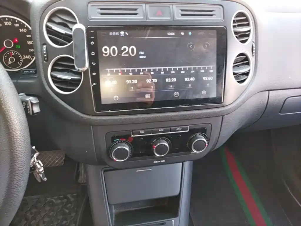 Volkswagen Tiguan — миниатюра 13