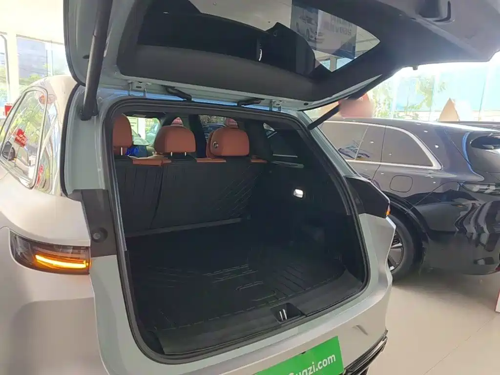 Li Auto Li L6 — миниатюра 19