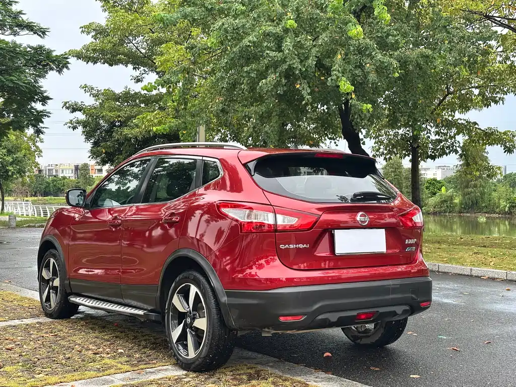 Nissan Qashqai — миниатюра 6