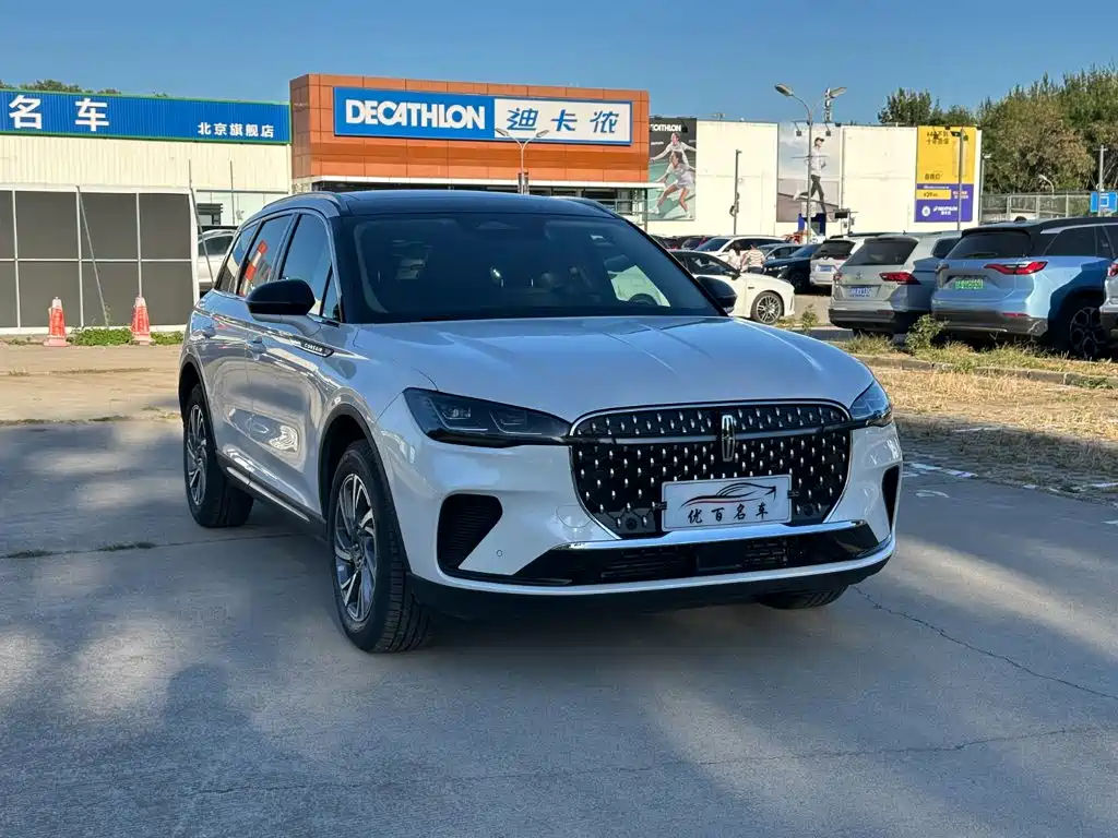 Lincoln Corsair — миниатюра 3