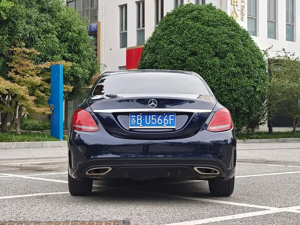 Mercedes-Benz C-Class — миниатюра 6