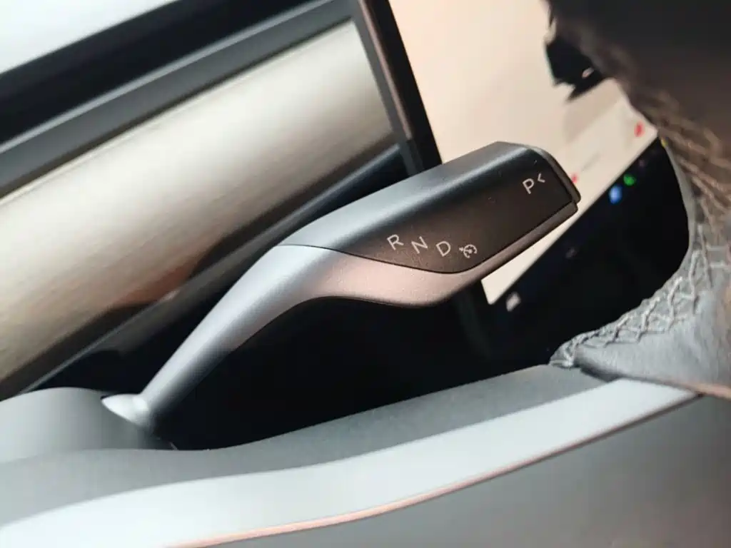 Tesla Model 3 — миниатюра 14