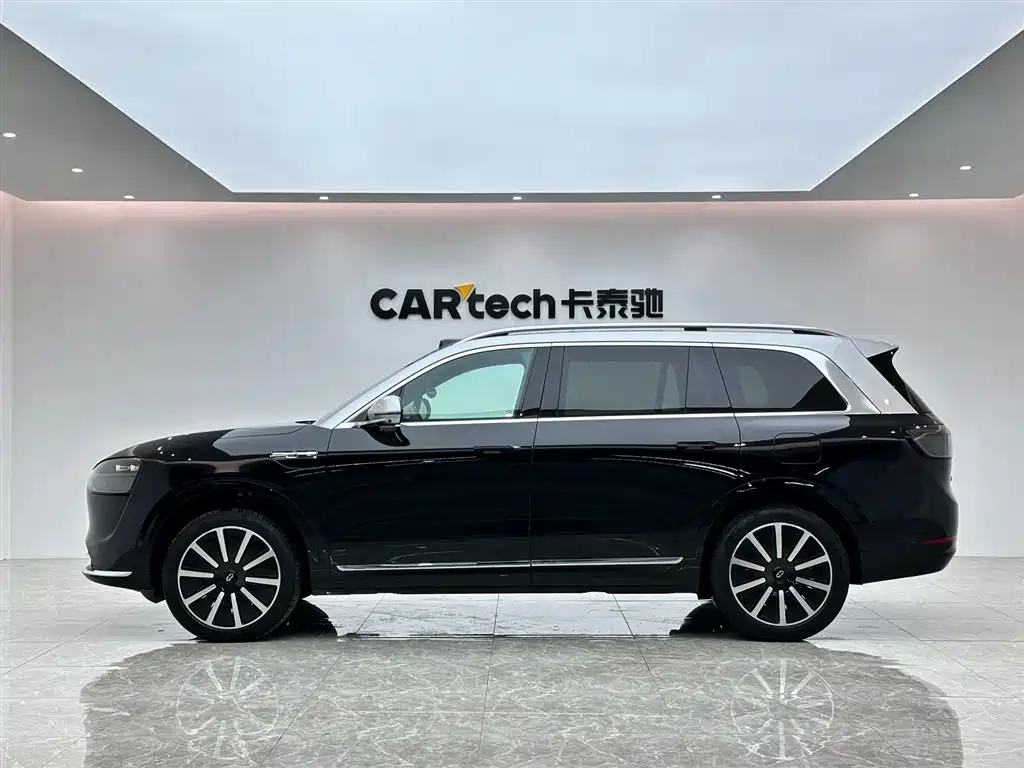 AITO ASK THE WORLD M9