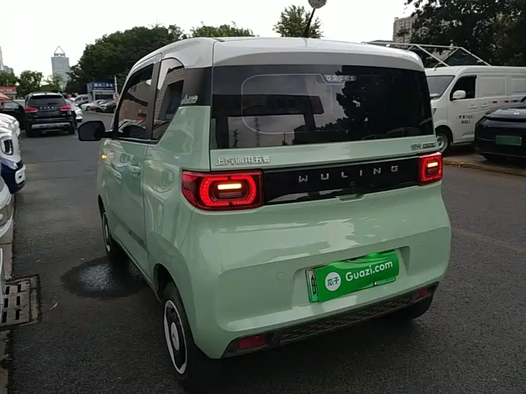 Wuling MINIEV — миниатюра 5