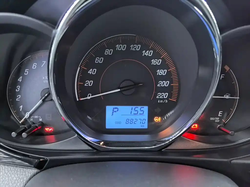 Toyota Yaris L — миниатюра 12