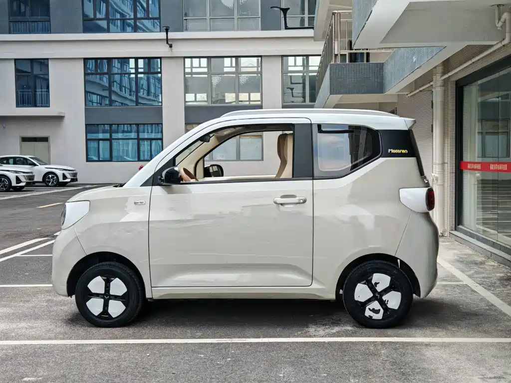 Wuling MINIEV — миниатюра 4