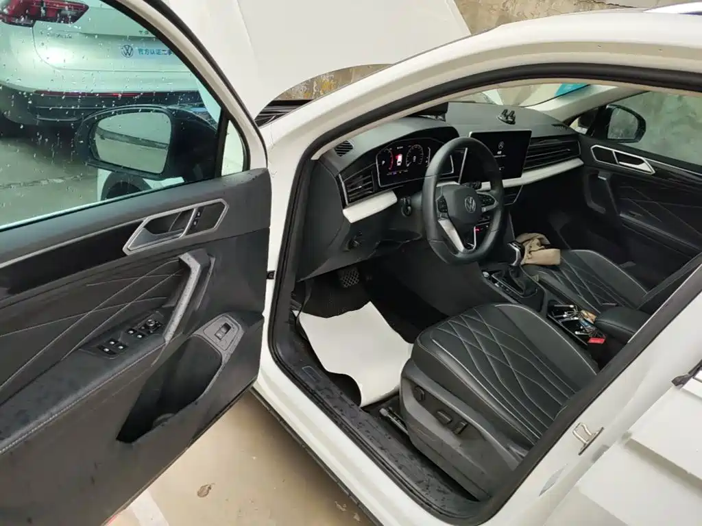 Volkswagen Tiguan L — миниатюра 16