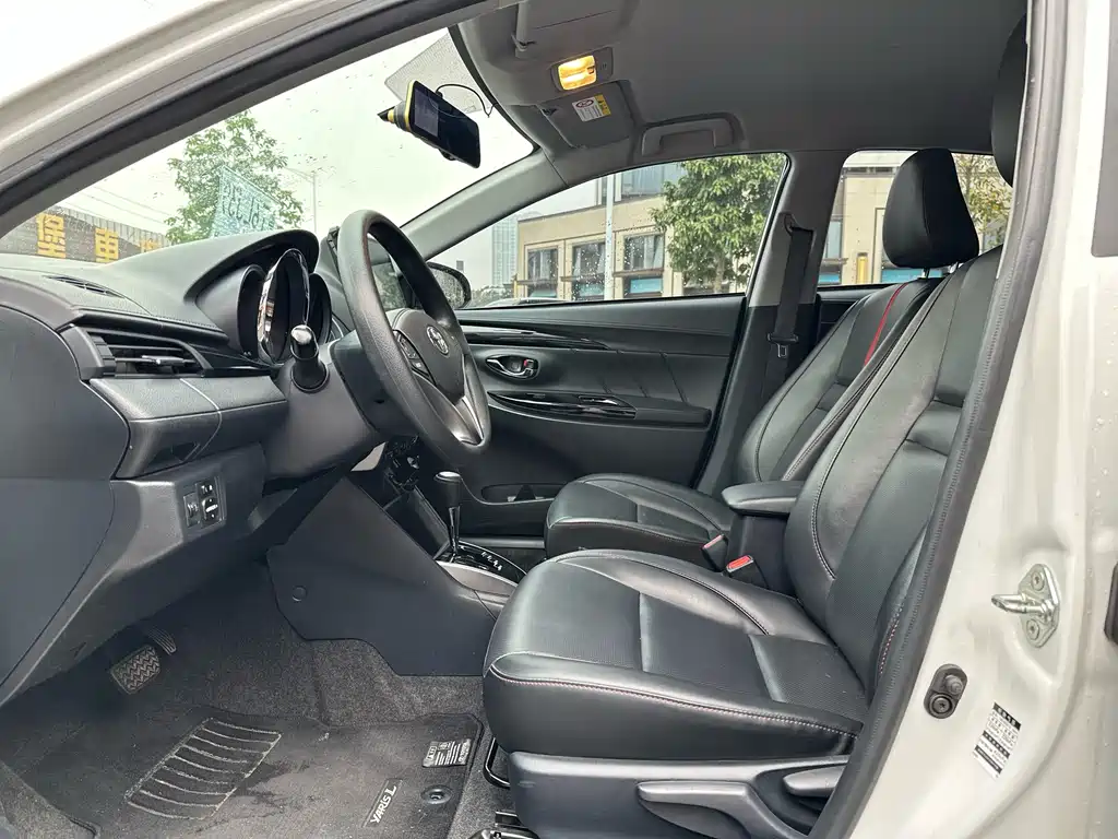 TOYOTA YARIS L ZHIXUAN