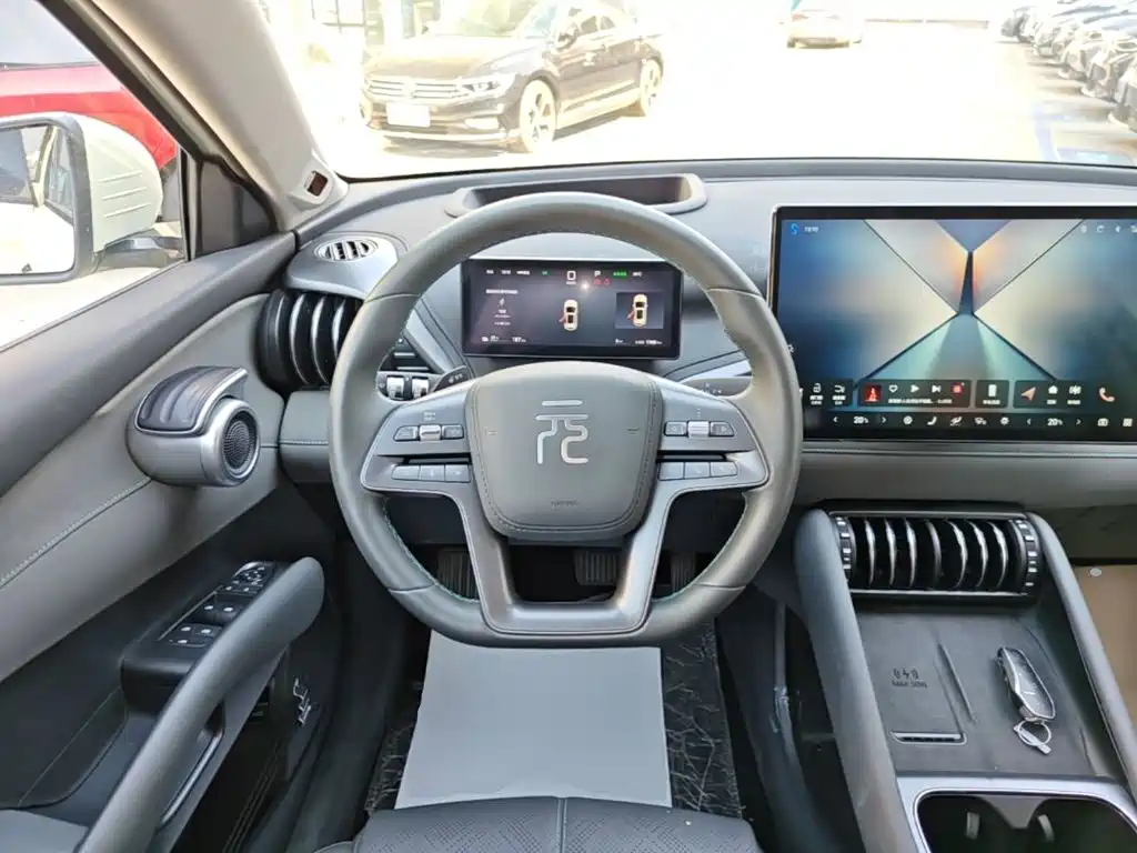 BYD Yuan Plus — миниатюра 11