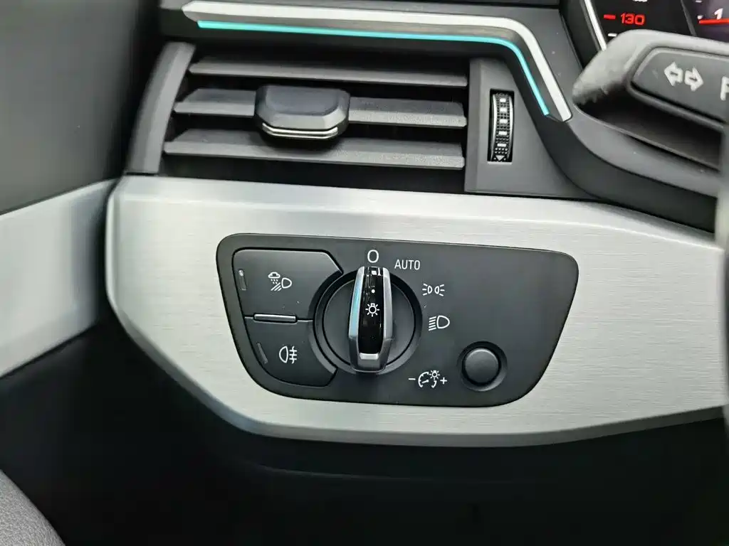 Audi A4L — миниатюра 21